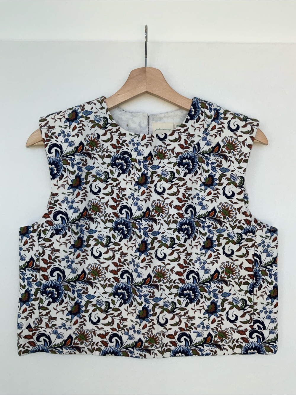 Julia Amory Sleeveless Floral Top